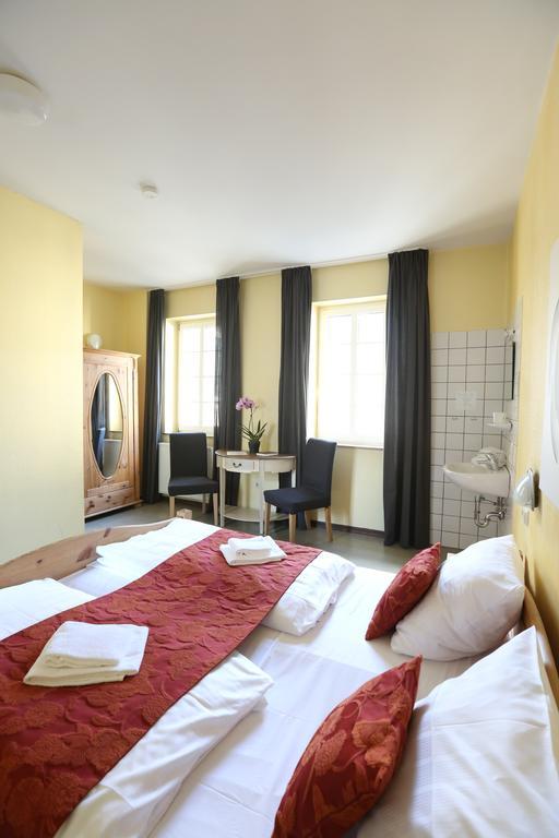 Kolping Hostel Trier Im Warsberger Hof Εξωτερικό φωτογραφία